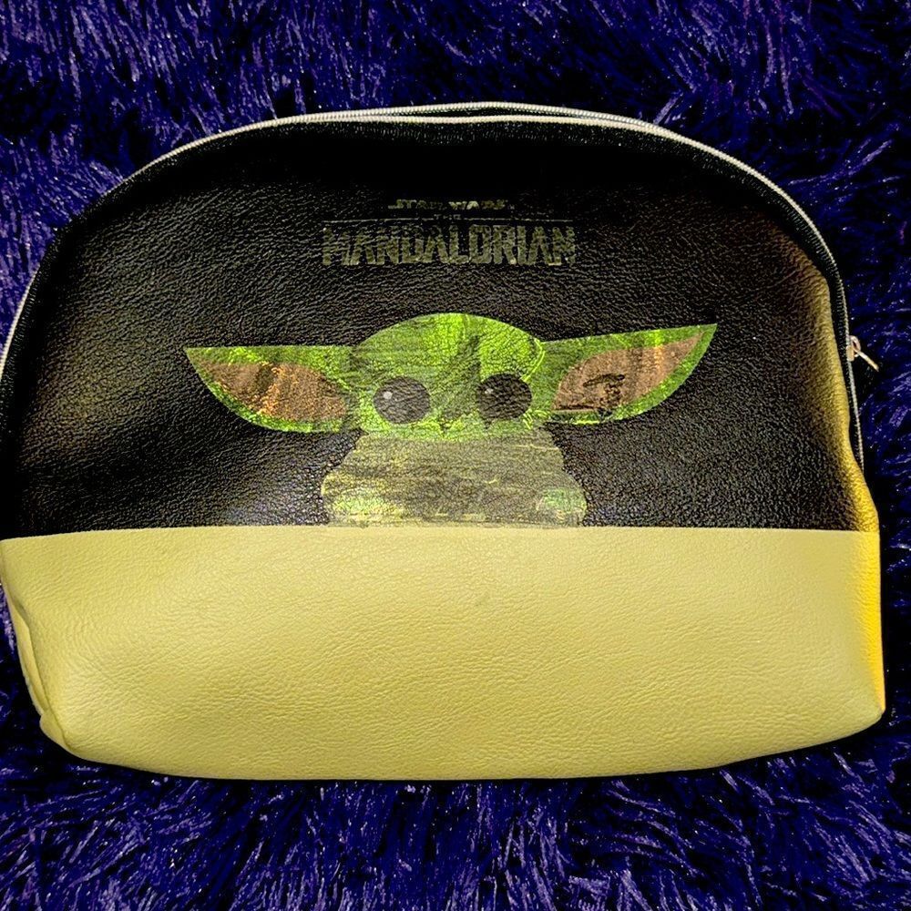Star Wars Mandalorian baby Yoda  makeup pouch